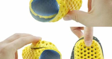 Breathable insoles with honeycomb structure