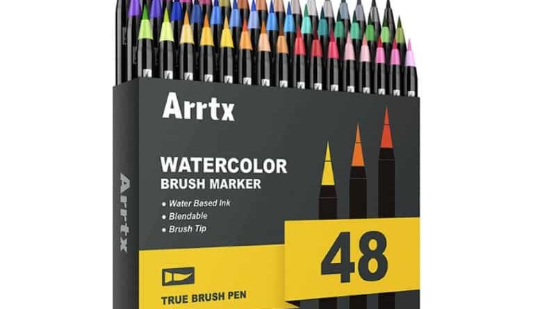 A set of colored brushes Arrtx